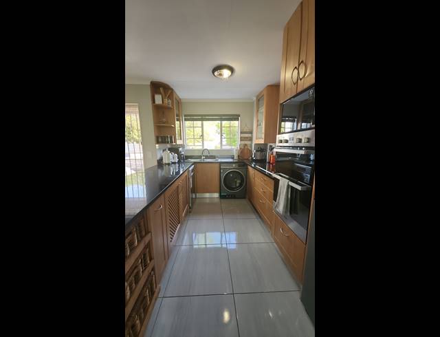 2 bed property for sale in STRATHAVON